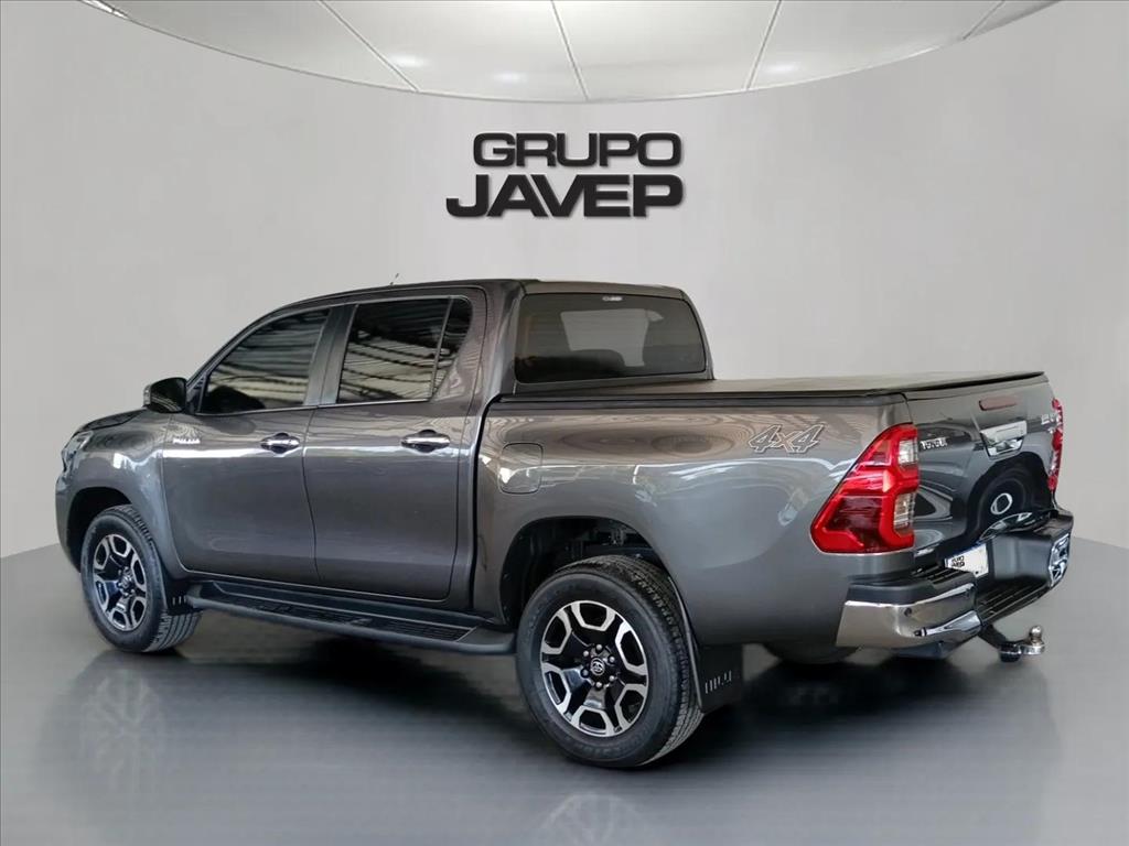 Toyota-HILUX-2.8 D-4D TURBO DIESEL CD SRX 4X4 AUTOMÁTICO