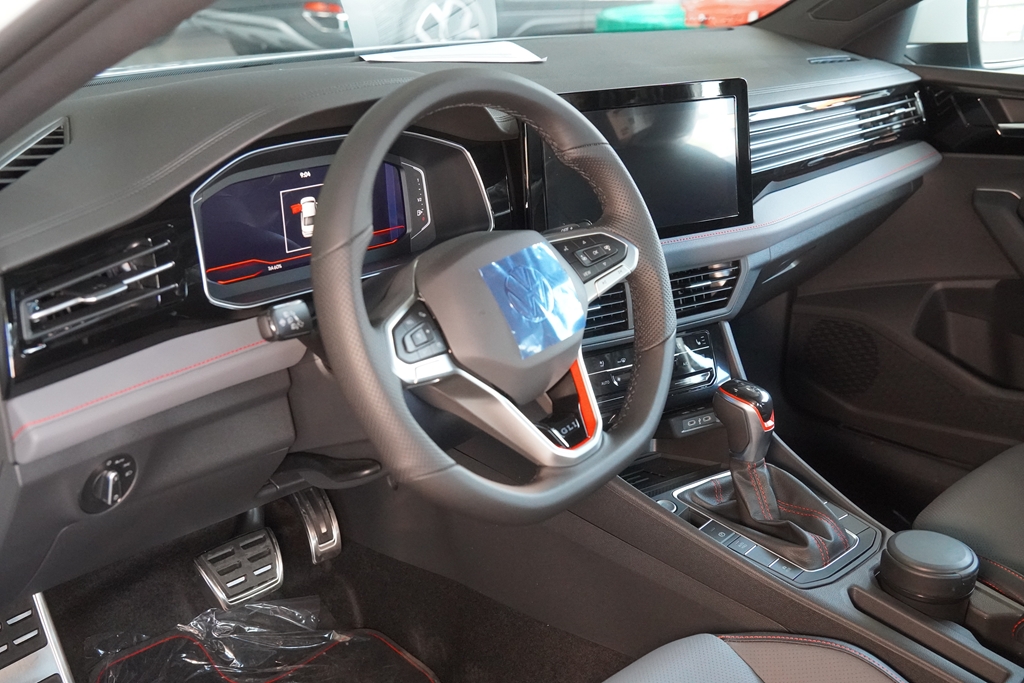 JETTA 2.0 350 TSI GASOLINA GLI DSG12