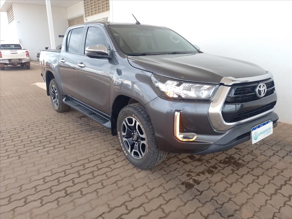 HILUX 2.8 D-4D TURBO DIESEL CD SRV 4X4 AUTOMÁTICO5
