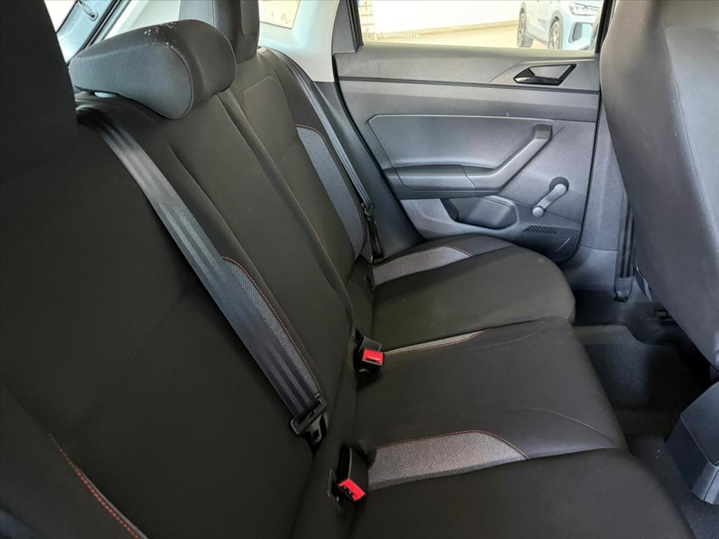 POLO 1.0 MPI ROBUST MANUAL8