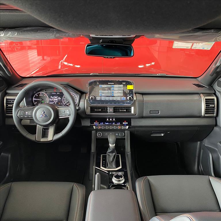 Mitsubishi-TRITON-2.4 BITURBO DIESEL CD KATANA 4X4 AUTOMÁTICO