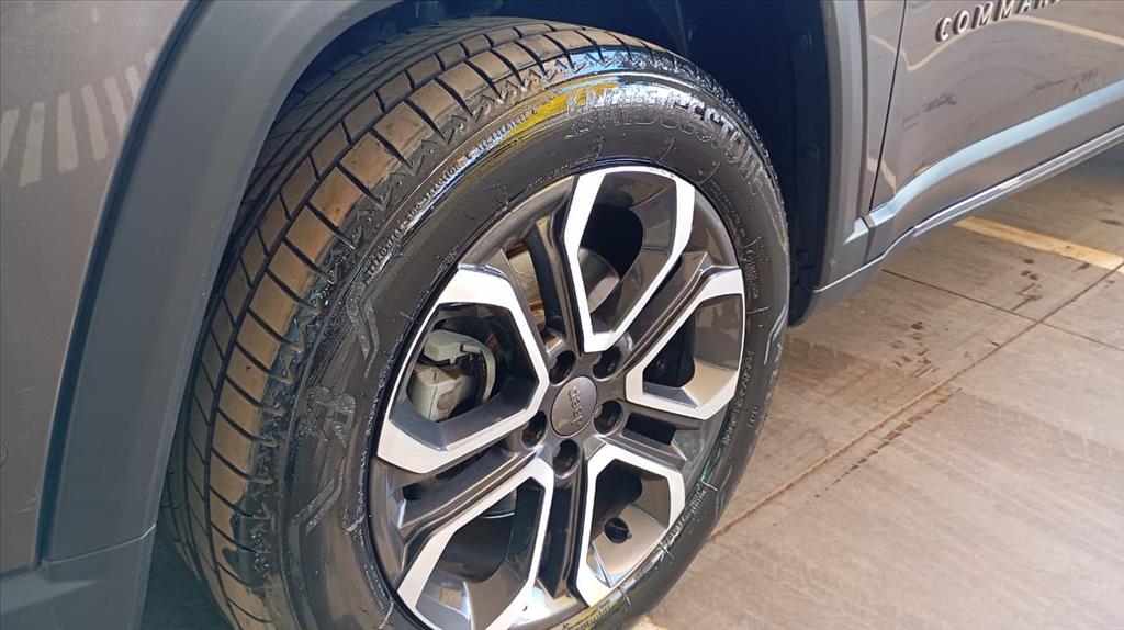 COMMANDER 1.3 T270 TURBO FLEX LIMITED AT64