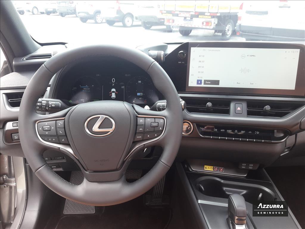 UX 300h 2.0 VVT-I HYBRID CVT