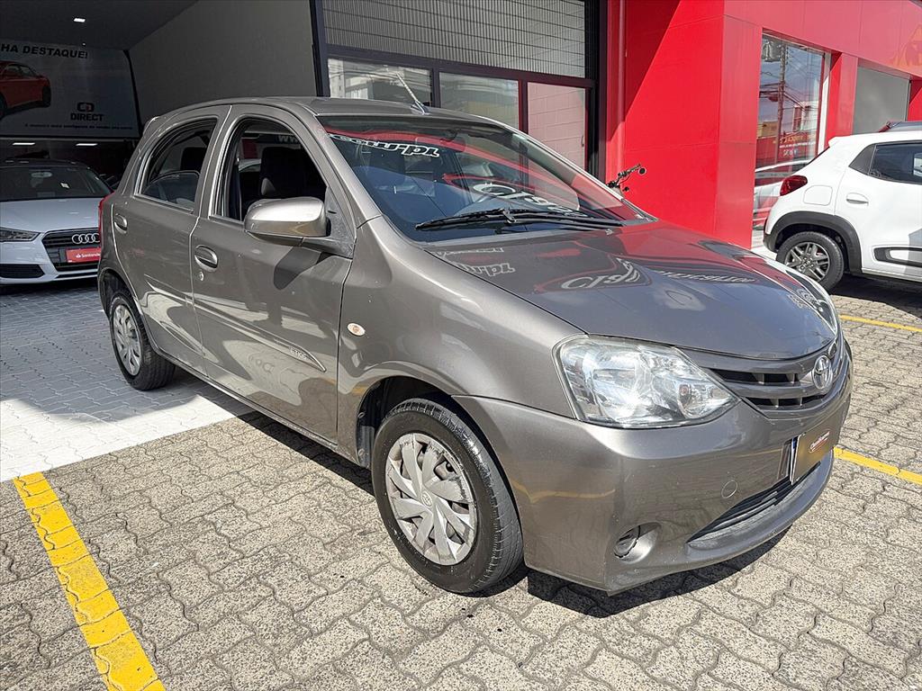 Toyota Etios - 1.3 X 16V FLEX 4P AUTOMÁTICO