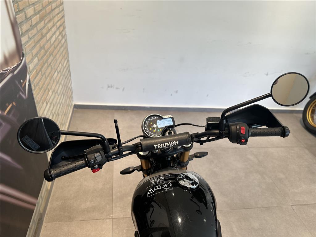 TRIUMPH-SCRAMBLER-400 X