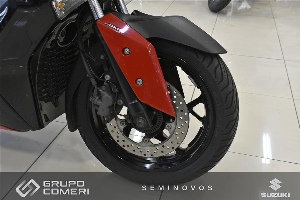 XMAX ABS10