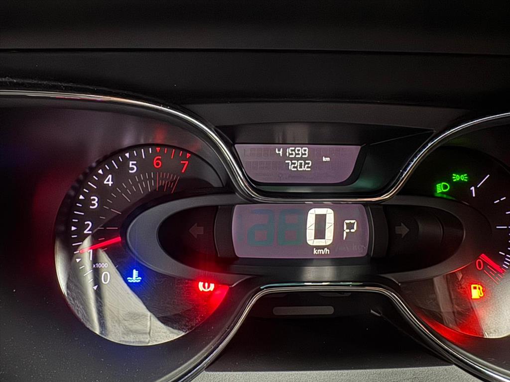 Renault-CAPTUR-1.3 TCE FLEX ICONIC X-TRONIC