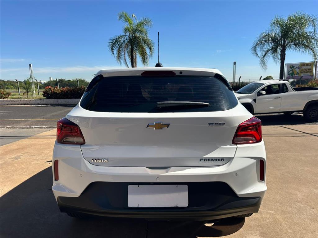 ONIX 1.0 TURBO FLEX AUTOMÁTICO4