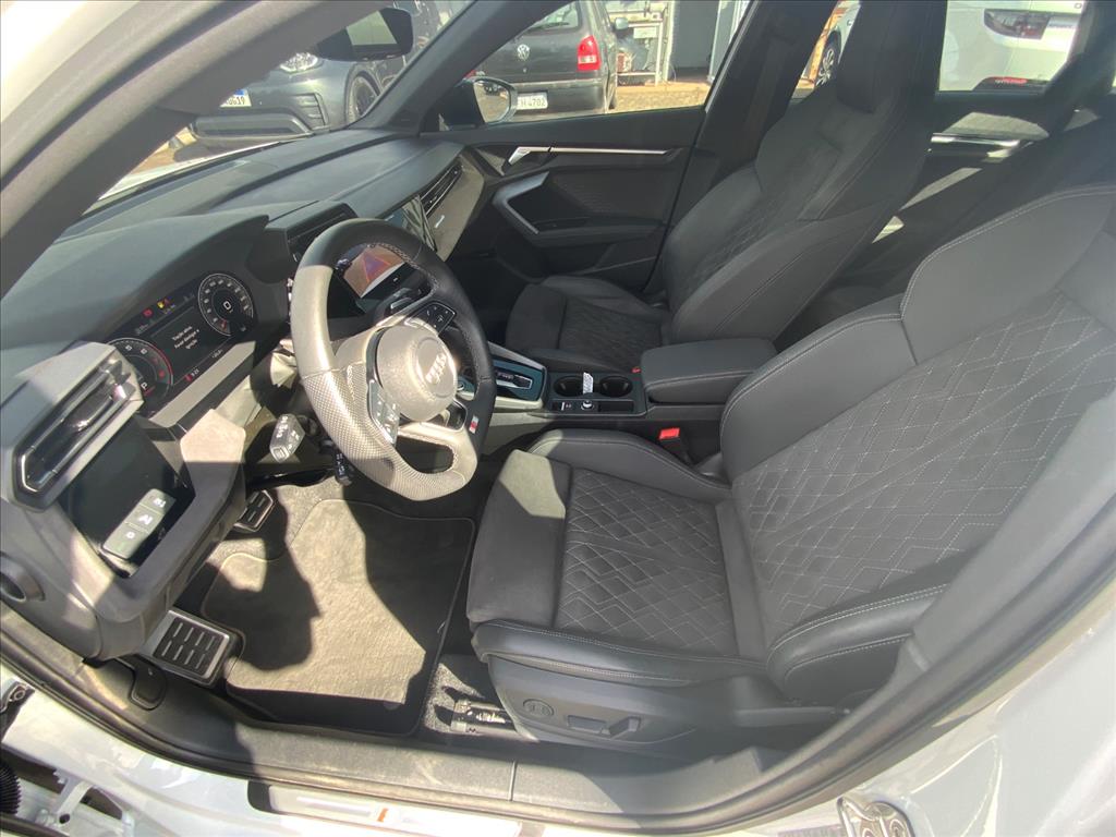 Audi-A3-2.0 40 TFSI GASOLINA SEDAN PERFORMANCE BLACK S-TRONIC