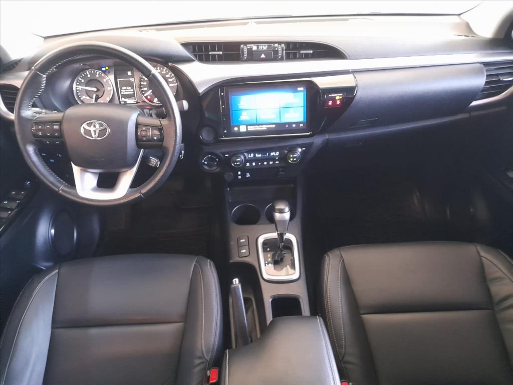 HILUX 2.8 D-4D TURBO DIESEL CD SR 4X4 AUTOMÁTICO8