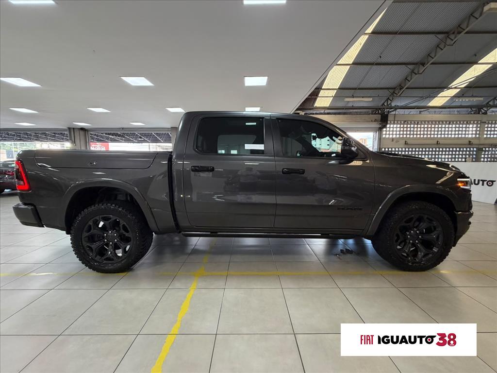 1500 5.7 V8 GASOLINA LIMITED NIGHT EDITION CD 4X4 AUTOMÁTICO10