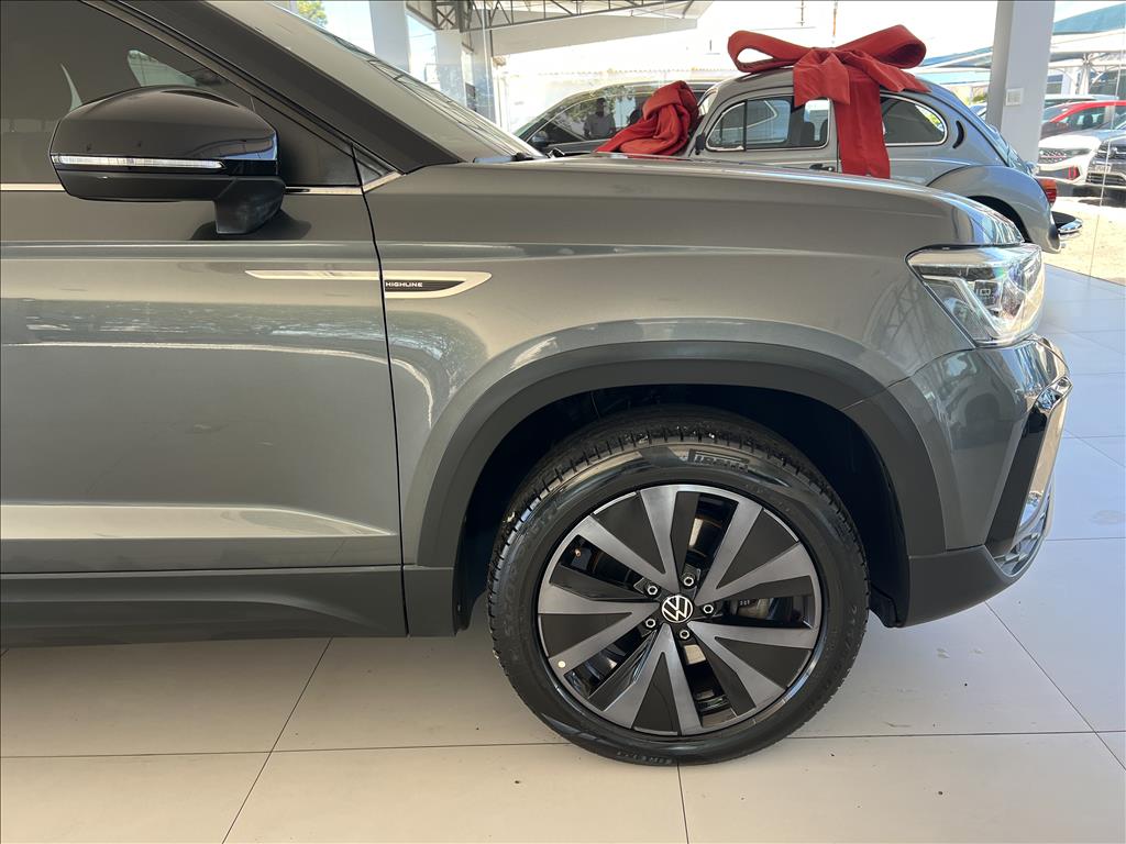 TAOS 1.4 250 TSI TOTAL FLEX HIGHLINE AUTOMÁTICO4