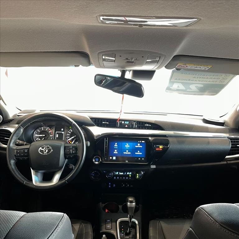 HILUX 2.8 D-4D TURBO DIESEL CD SRX 4X4 AUTOMÁTICO10