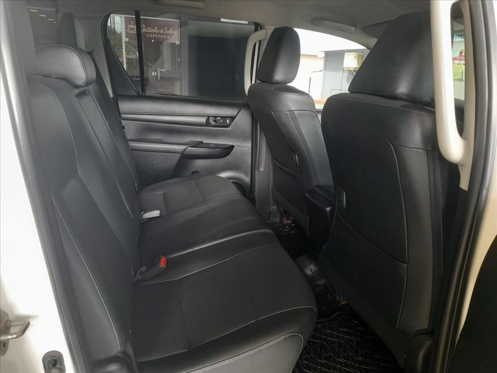 HILUX 2.8 D-4D TURBO DIESEL CD POWER PACK 4X4 MANUAL12