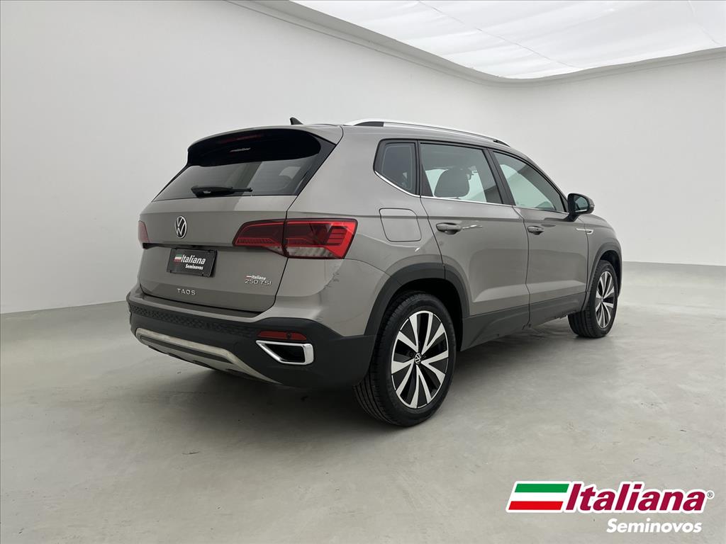 TAOS 1.4 250 TSI TOTAL FLEX HIGHLINE AUTOMÁTICO4