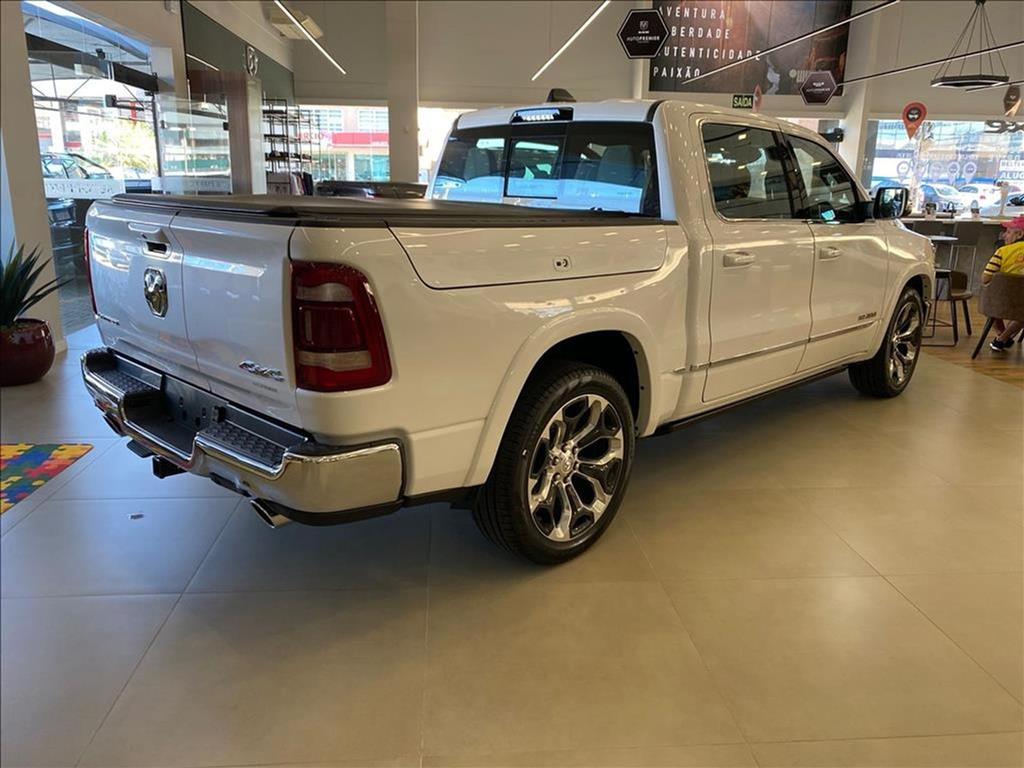 1500 5.7 V8 GASOLINA LIMITED CD 4X4 AUTOMÁTICO5