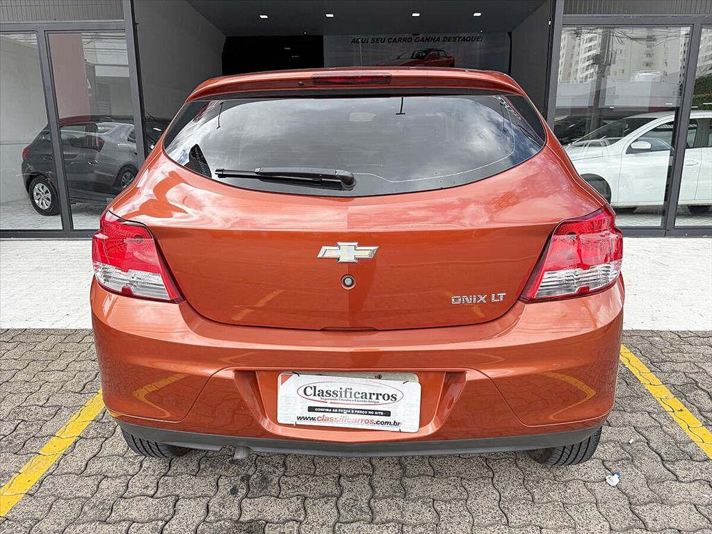 Chevrolet Onix - 1.0 MPFI LT 8V FLEX 4P MANUAL