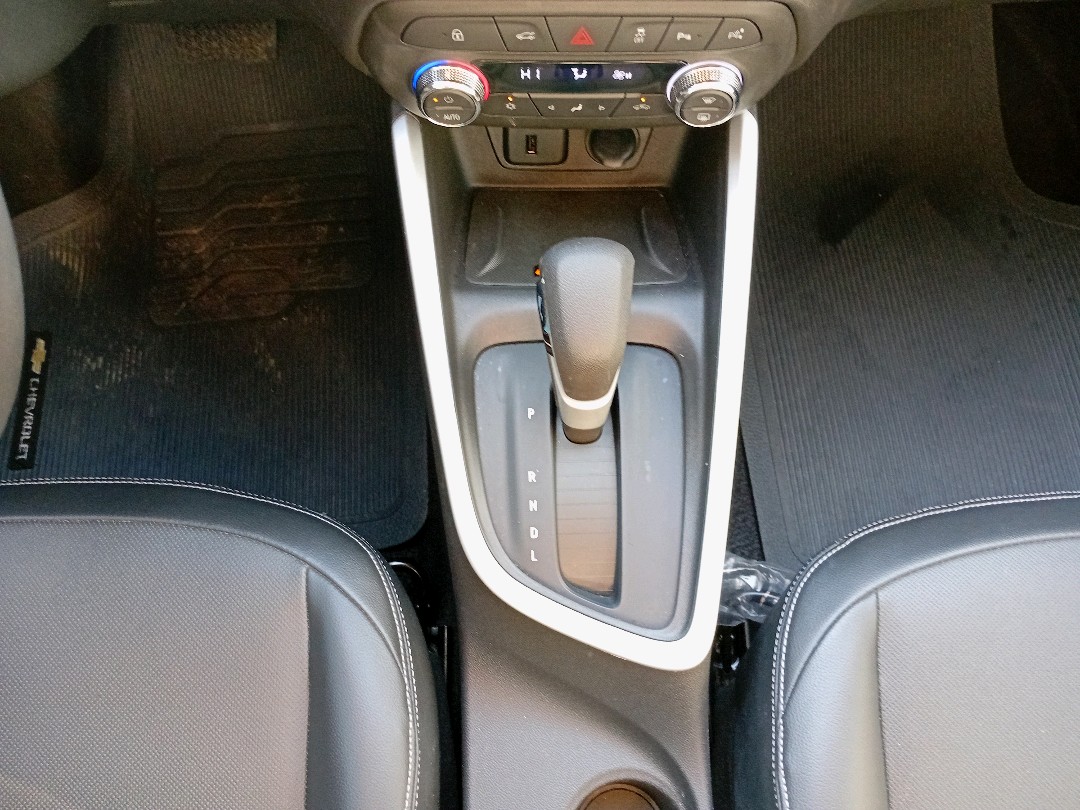 ONIX 1.0 TURBO FLEX PREMIER AUTOMÁTICO10