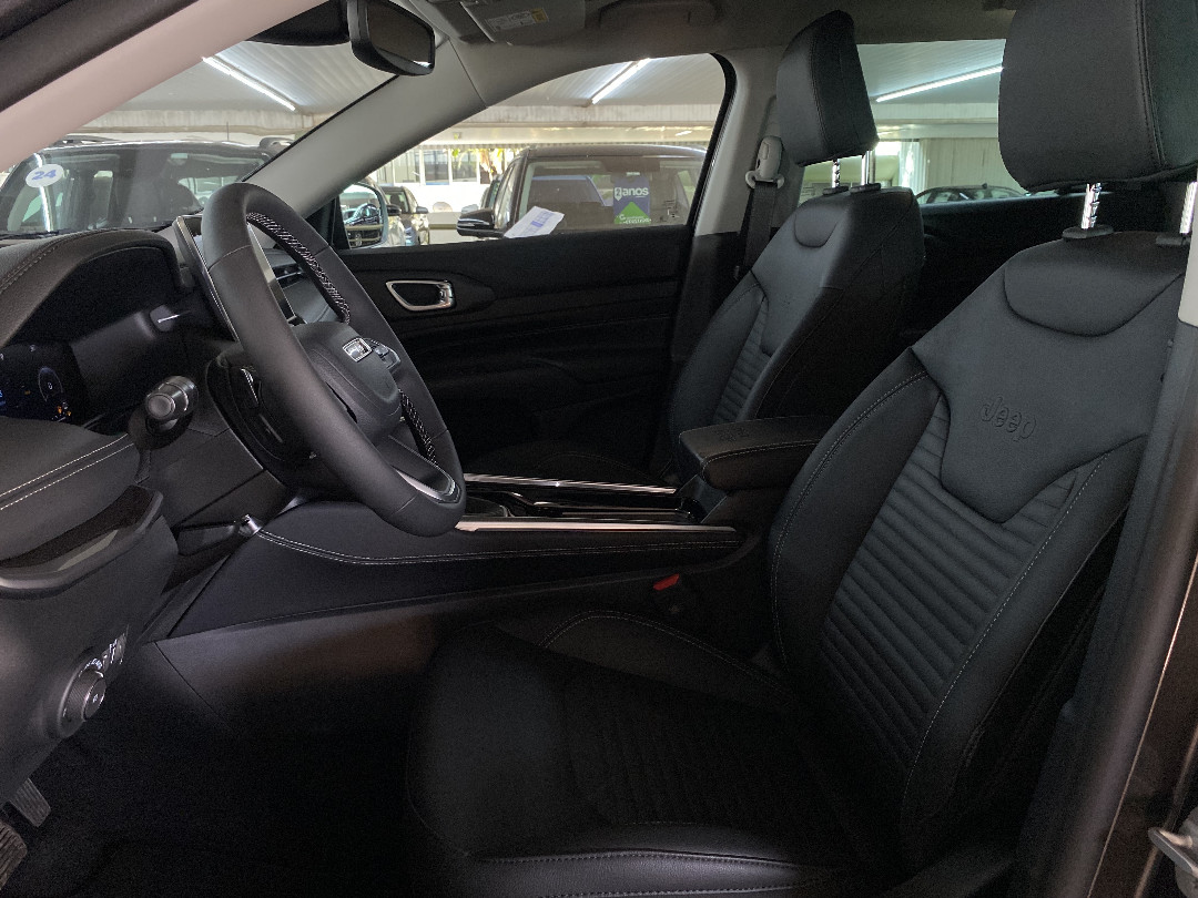 COMMANDER 1.3 T270 TURBO FLEX LONGITUDE AT6