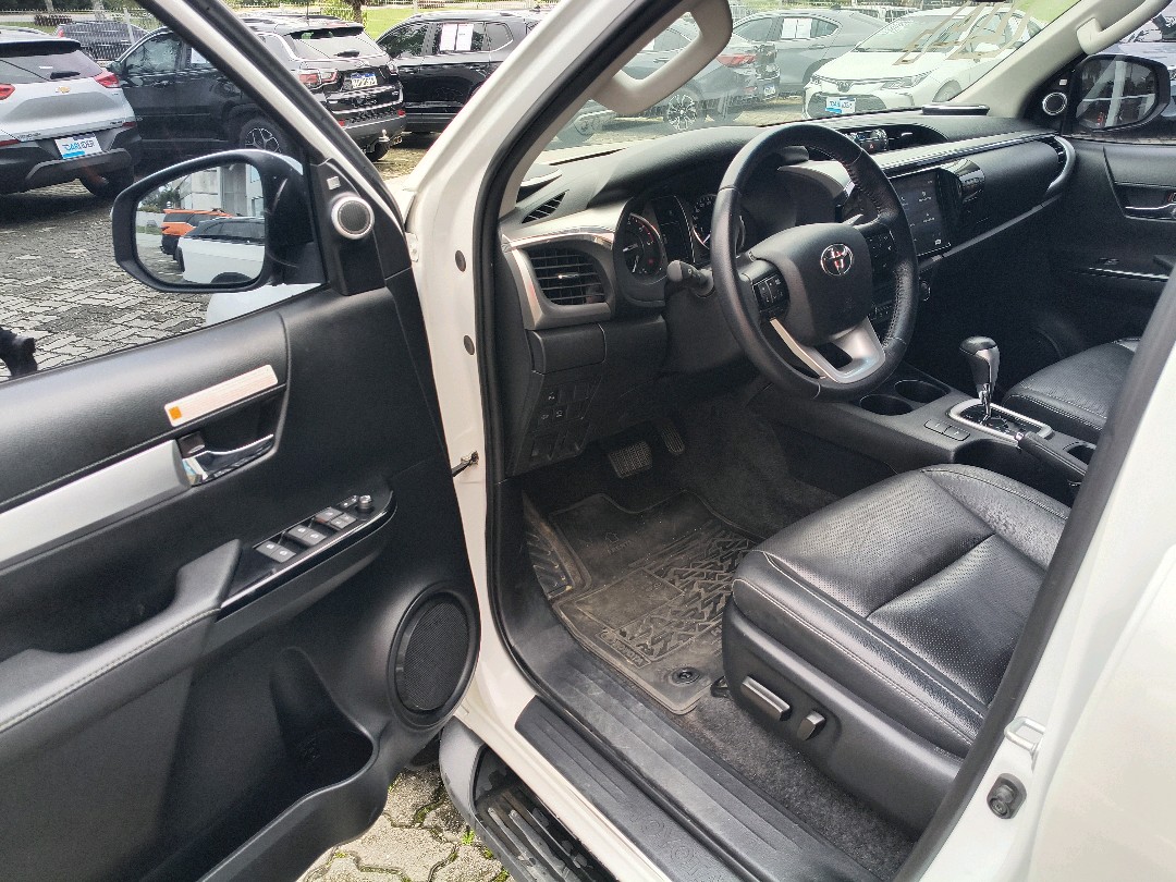 HILUX 2.8 D-4D TURBO DIESEL CD SRX 4X4 AUTOMÁTICO9