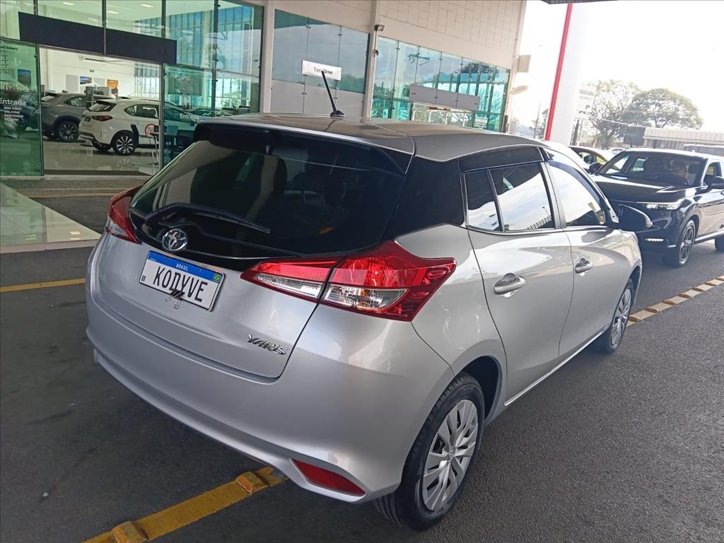 YARIS 1.3 16V FLEX XL LIVE MULTIDRIVE6