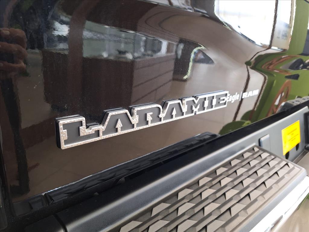2500 6.7 I6 TURBO DIESEL LARAMIE CD 4X4 AUTOMÁTICO9