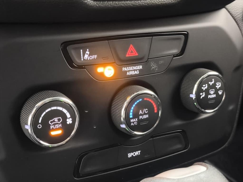 RENEGADE 1.3 T270 TURBO FLEX AT611