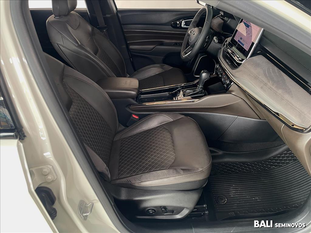 COMMANDER 1.3 T270 TURBO FLEX OVERLAND AT614