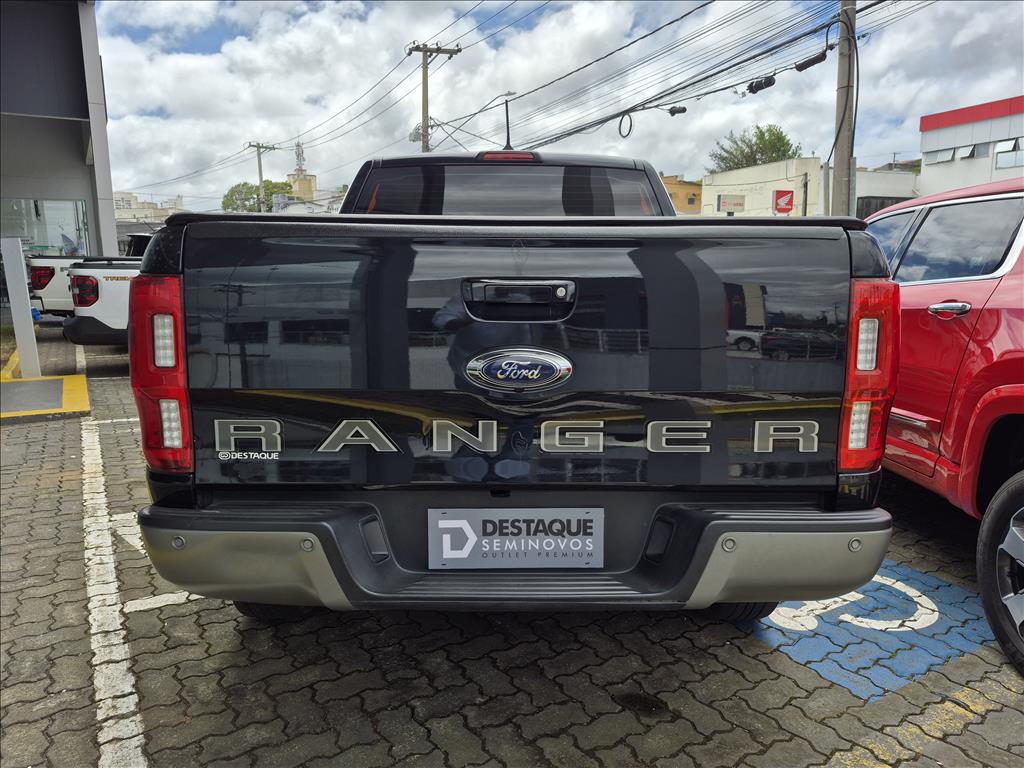 Foto ilustrativa do carro