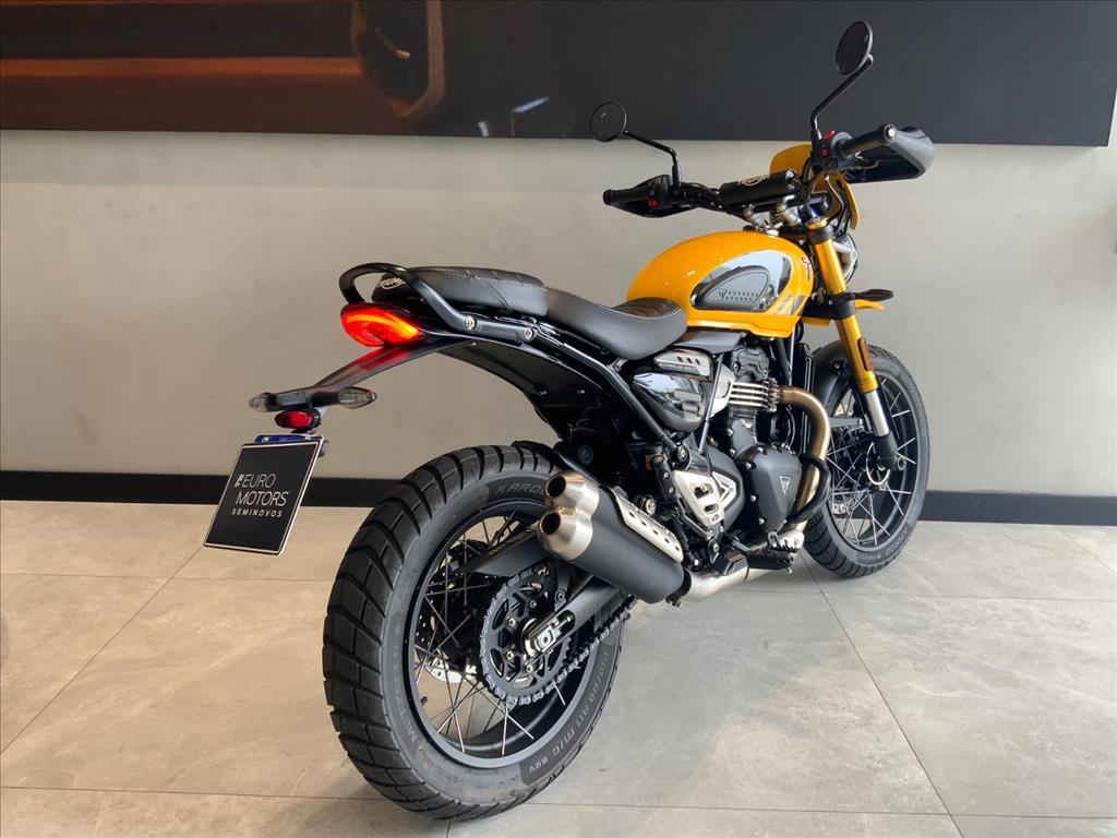 TRIUMPH-SCRAMBLER-400 XC