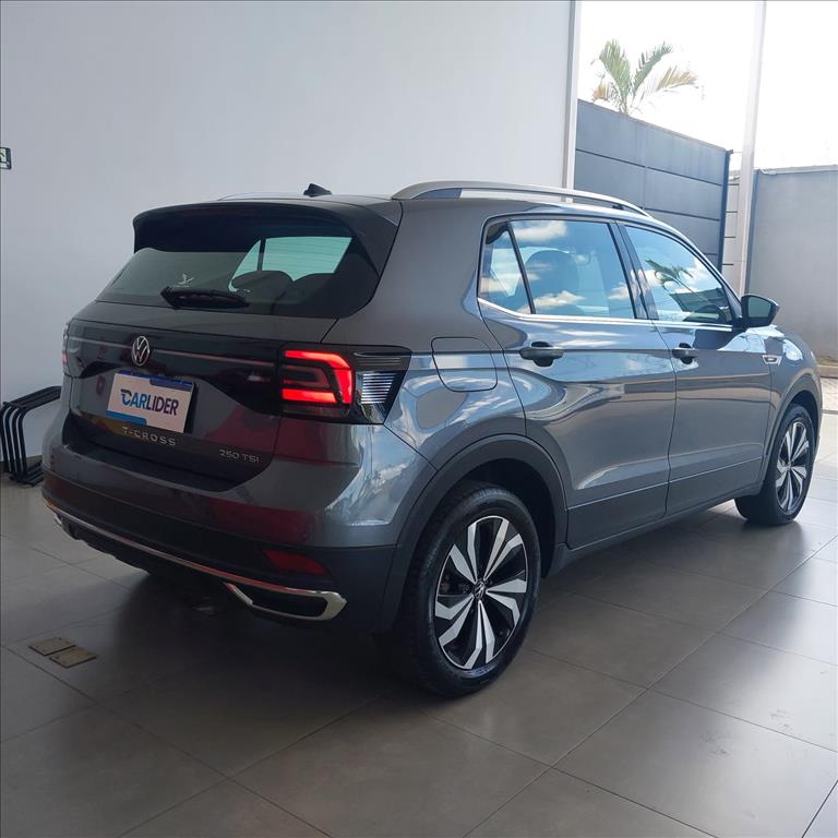 T-CROSS 1.4 250 TSI TOTAL FLEX HIGHLINE AUTOMÁTICO3