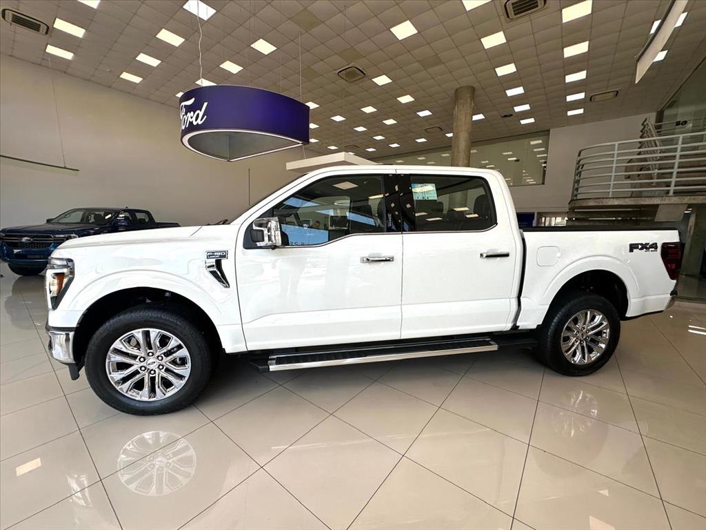 Ford-F-150-5.0 V8 GASOLINA CD LARIAT FX4 AUTOMÁTICO