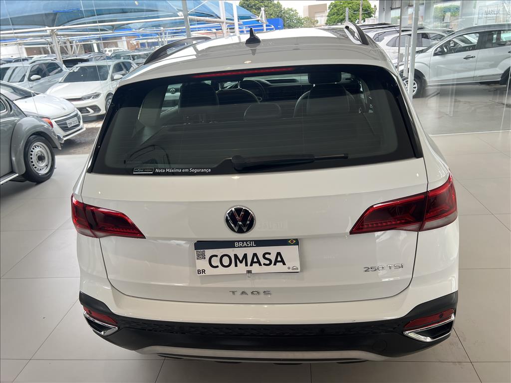 TAOS 1.4 250 TSI TOTAL FLEX COMFORTLINE AUTOMÁTICO6