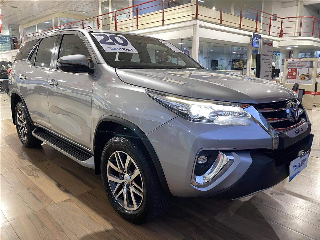 HILUX SW4 2.8 SRX 4X4 7 LUGARES 16V TURBO INTERCOOLER DIESEL 4P AUTOMÁTICO HILUX SW4 2.8 SRX 4X4 7 LUGARES 16V TURBO INTERCOOLER DIESEL 4P AUTOMÁTICO