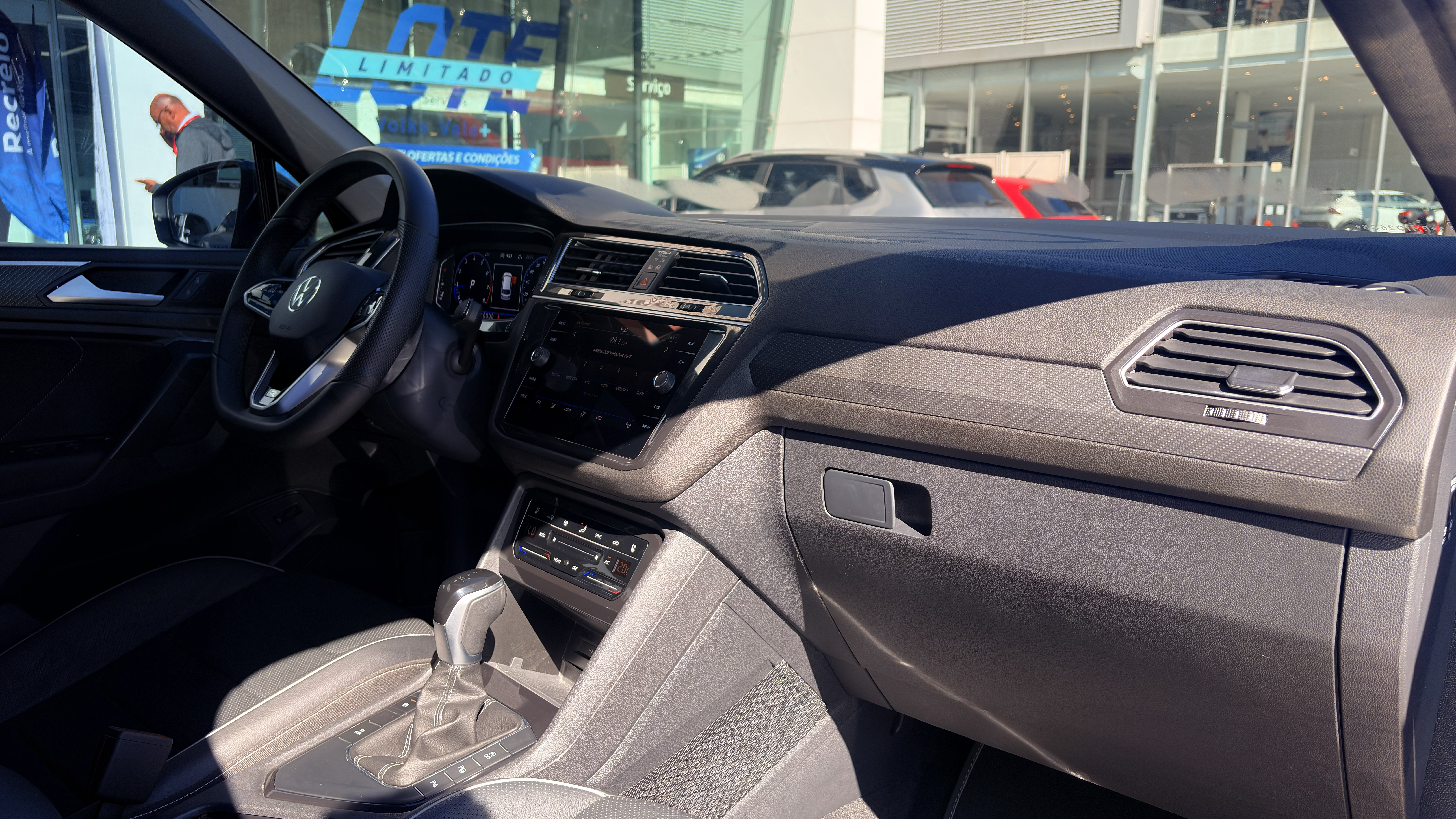 TIGUAN 2.0 300 TSI GASOLINA ALLSPACE R-LINE AUTOMÁTICO10