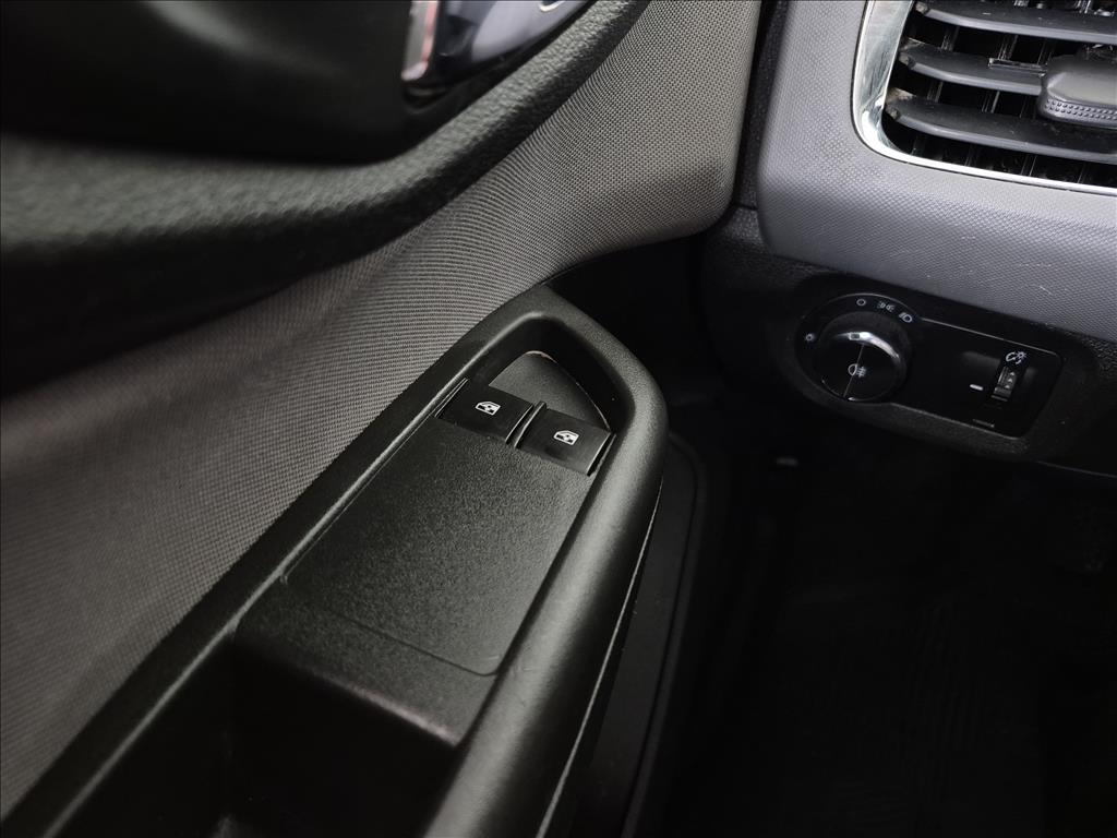 ONIX 1.4 MPFI LT 8V FLEX 4P MANUAL12