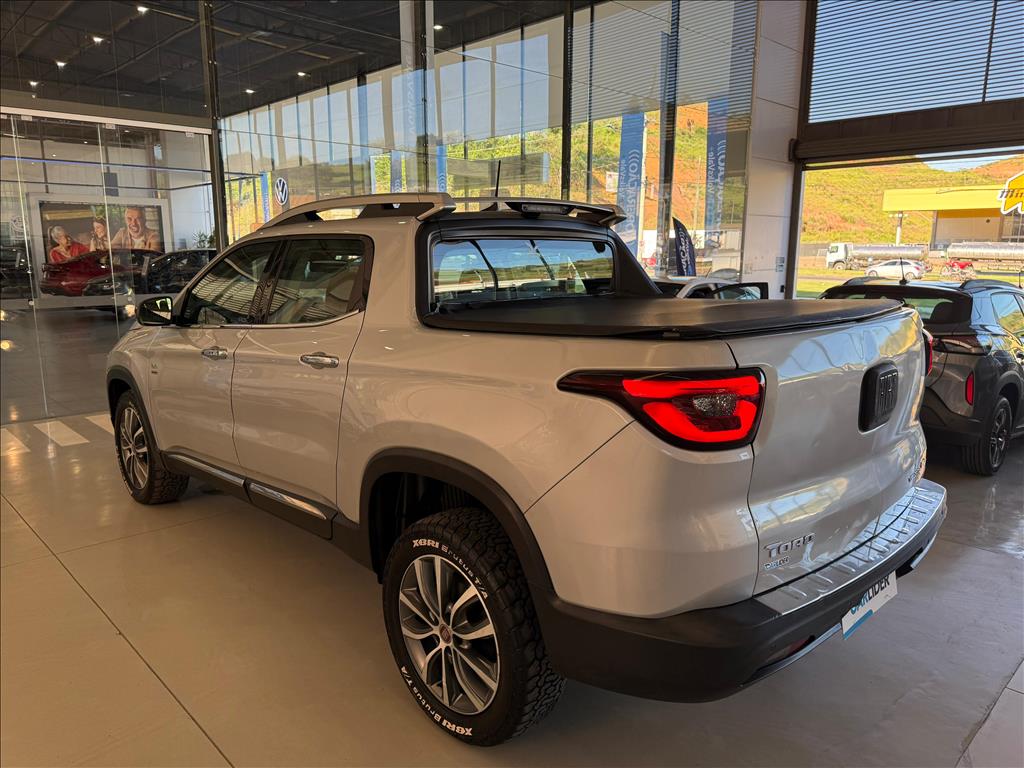 TORO 2.0 16V TURBO DIESEL VOLCANO 4WD AT93