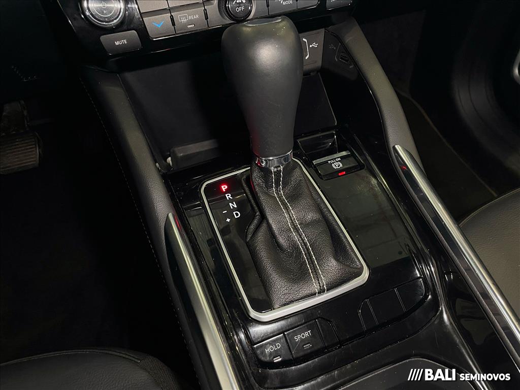 COMMANDER 1.3 T270 TURBO FLEX LONGITUDE AT610 COMMANDER 1.3 T270 TURBO FLEX LONGITUDE AT610