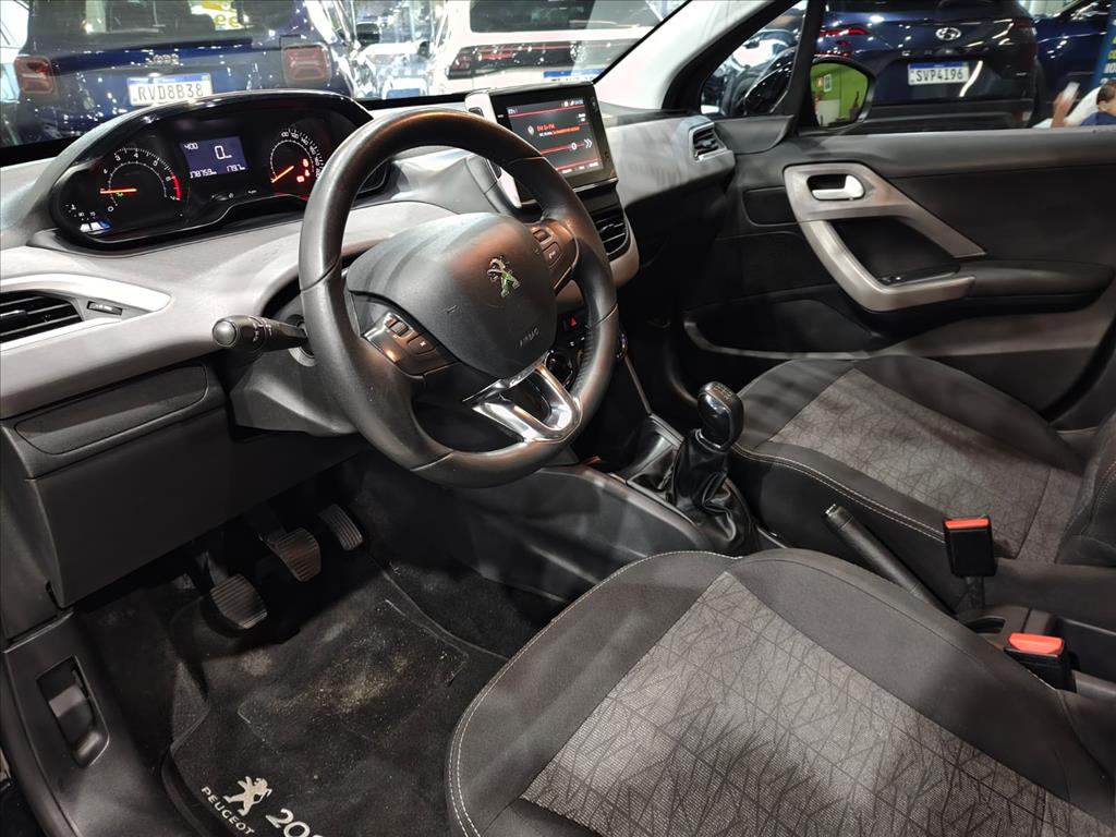 208 1.2 ACTIVE PACK 12V FLEX 4P MANUAL 208 1.2 ACTIVE PACK 12V FLEX 4P MANUAL