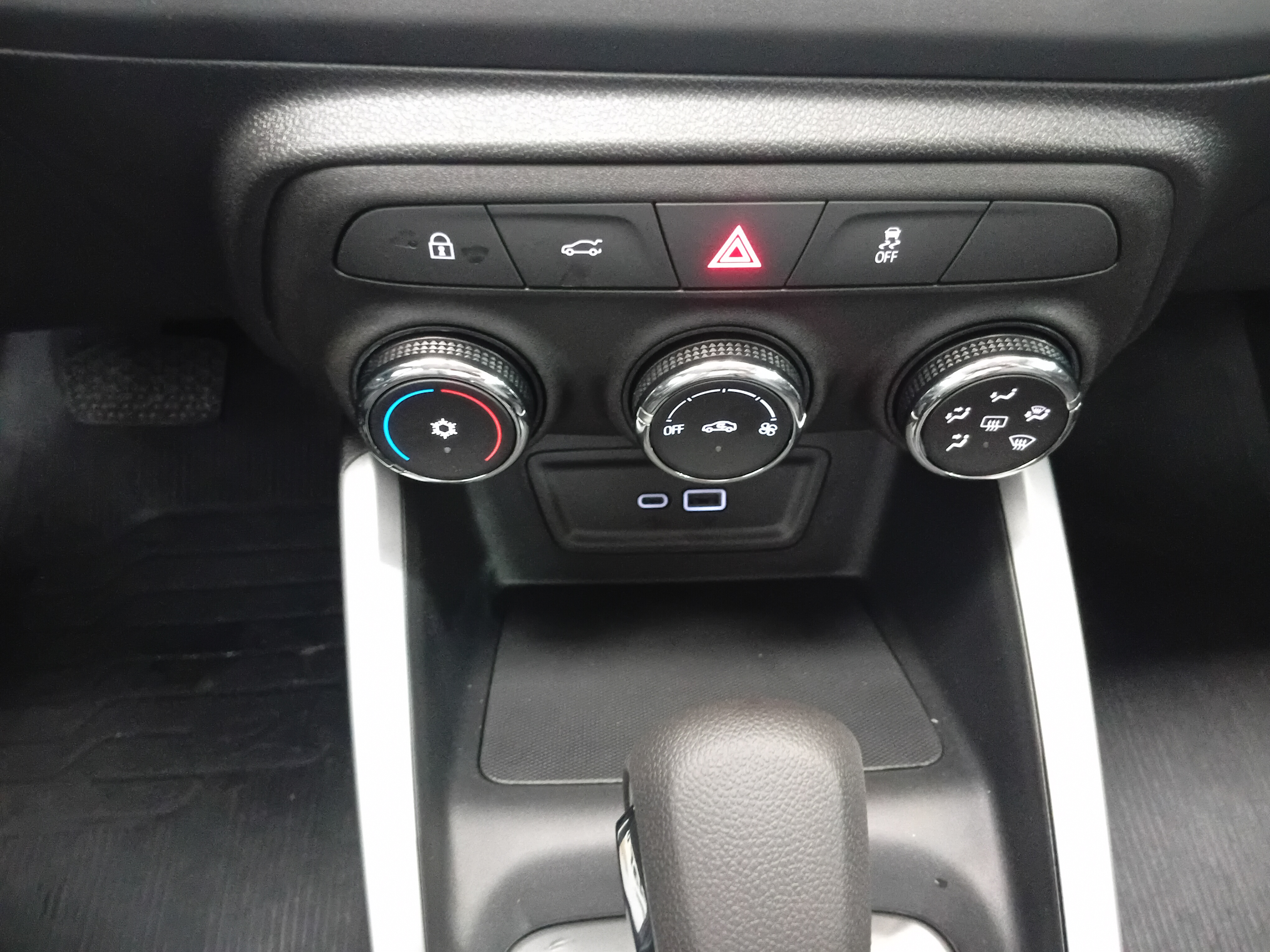 ONIX 1.0 TURBO FLEX ACTIV AUTOMÁTICO7