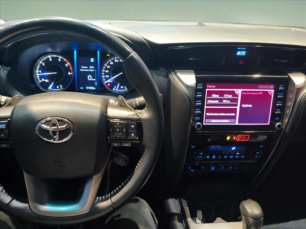 HILUX SW4 2.8 D-4D TURBO DIESEL SRX 7L 4X4 AUTOMÁTICO11