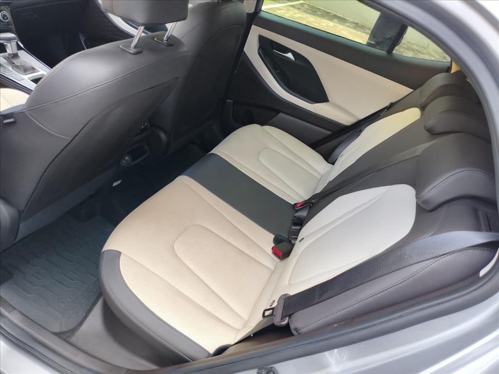 CRETA 2.0 FLEX ULTIMATE AUTOMÁTICO16