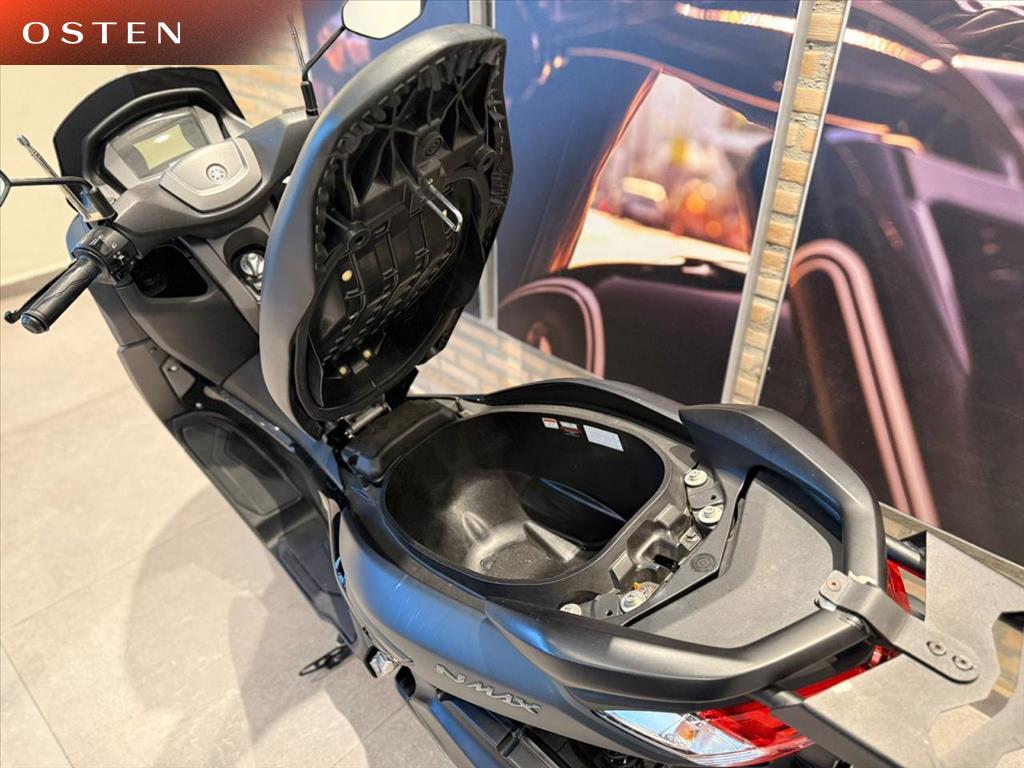 YAMAHA-NMAX-160 ABS