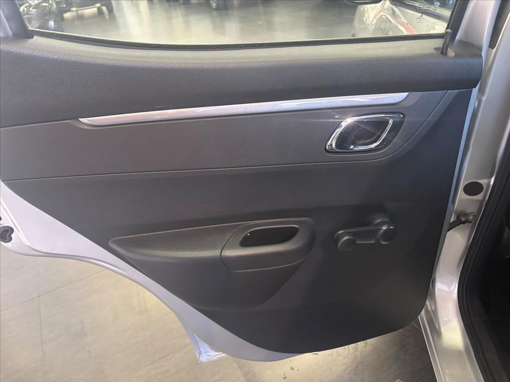 KWID 1.0 12V SCE FLEX OUTSIDER MANUAL16