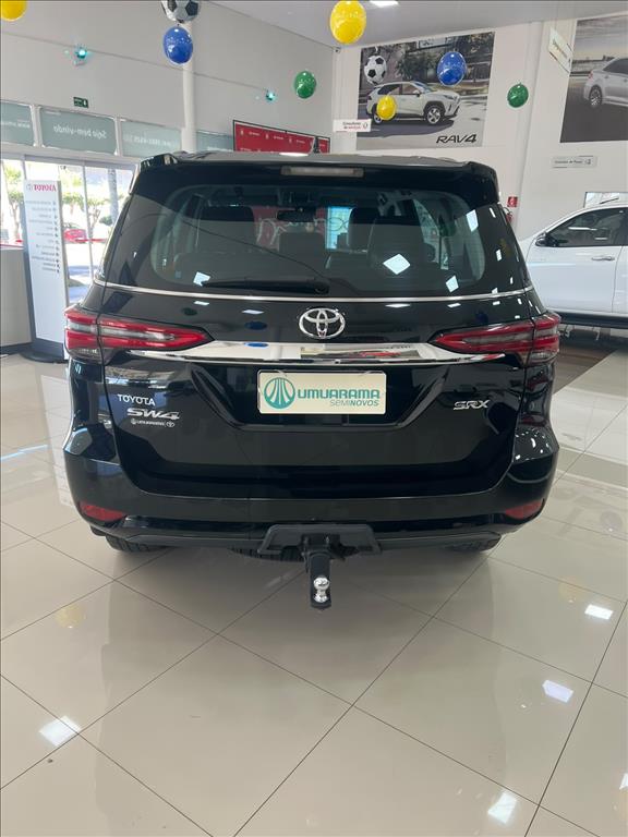 HILUX 2.8 D-4D TURBO DIESEL CD SRX 4X4 AUTOMÁTICO4