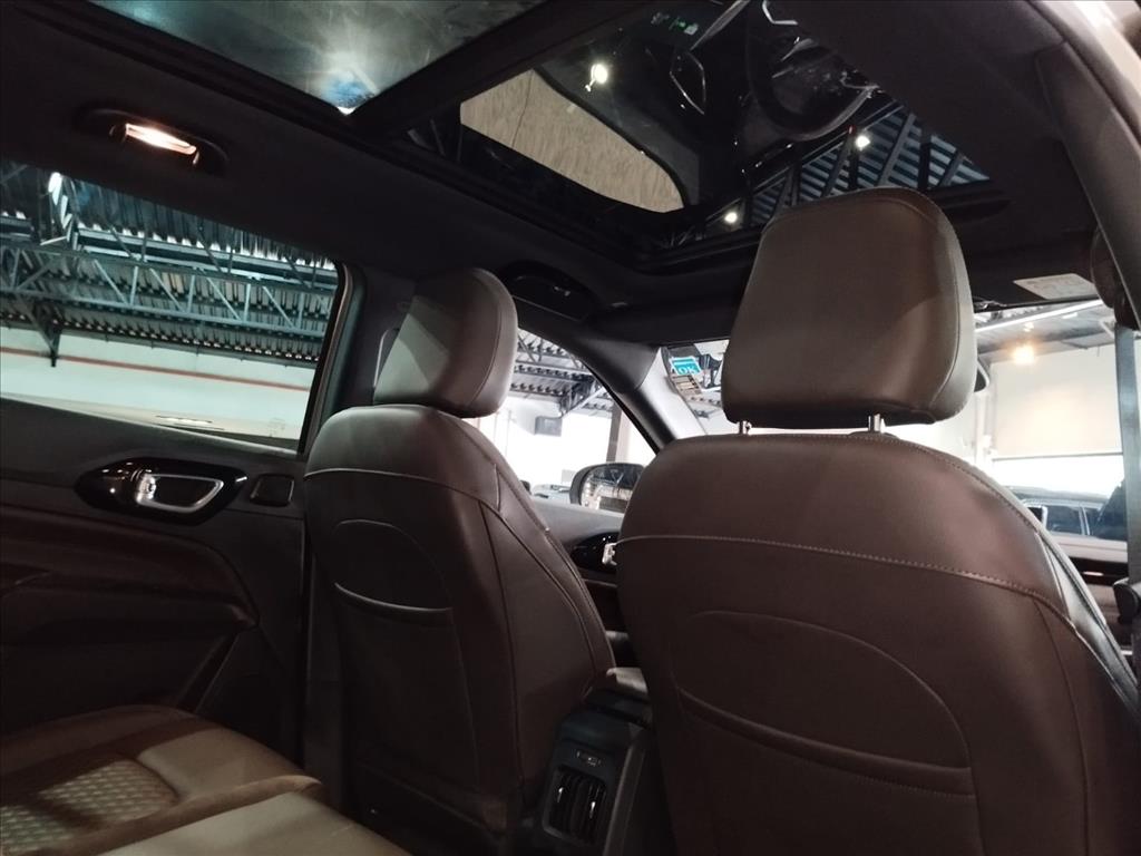 COMMANDER 1.3 T270 TURBO FLEX OVERLAND AT615