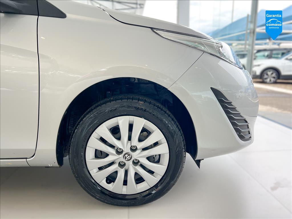 YARIS 1.3 16V FLEX XL LIVE MULTIDRIVE4