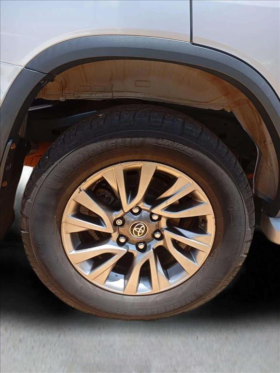 HILUX SW4 2.8 D-4D TURBO DIESEL SRX 7L 4X4 AUTOMÁTICO14