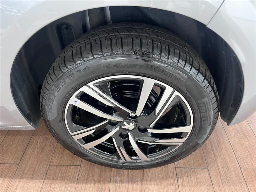Peugeot-208-1.0 TURBO 200 FLEX ALLURE CVT
