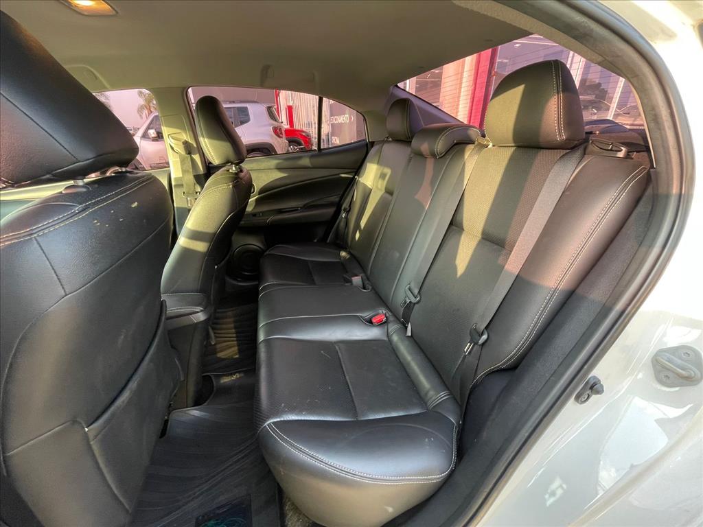 YARIS 1.5 16V FLEX SEDAN XL LIVE MULTIDRIVE YARIS 1.5 16V FLEX SEDAN XL LIVE MULTIDRIVE